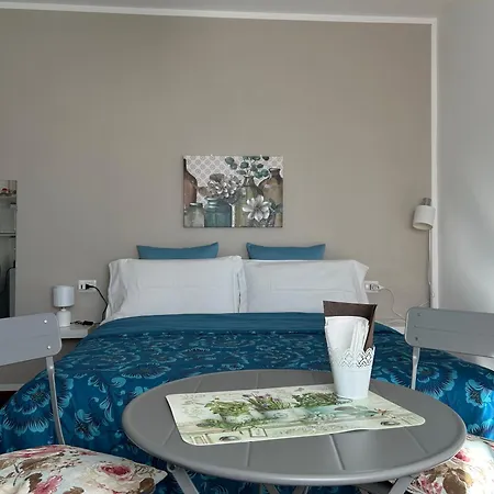 In Campagna ゲストハウス 3*